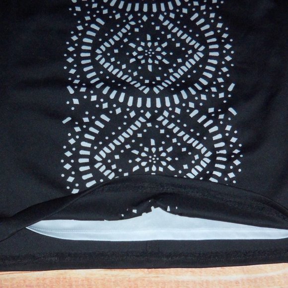 Worthington Black White Cut Out Skirt - Size 10 - Picture 3 of 7